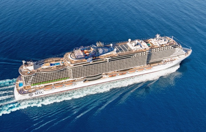 Statki MSC - Yacht Club