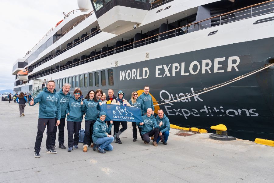 Antarktyda 2025, DreamGo Exclusive Travel, Antarktyda z polskim pilotem, rejs na Antarktydę, Quark Expeditions